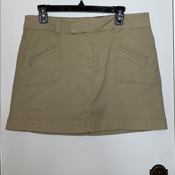High Sierra Pants - High Sierra size 12 tan skort